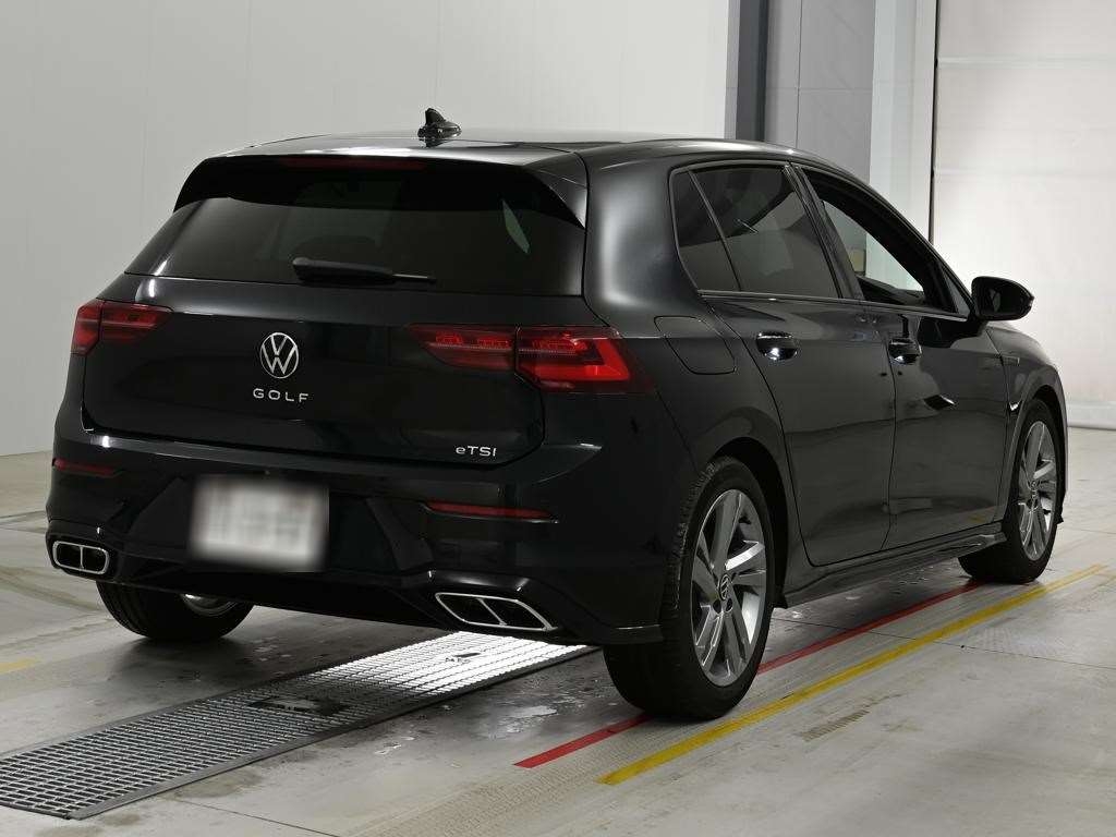 2023 Volkswagen Golf ETSIR LINE PLATINUM EDITION