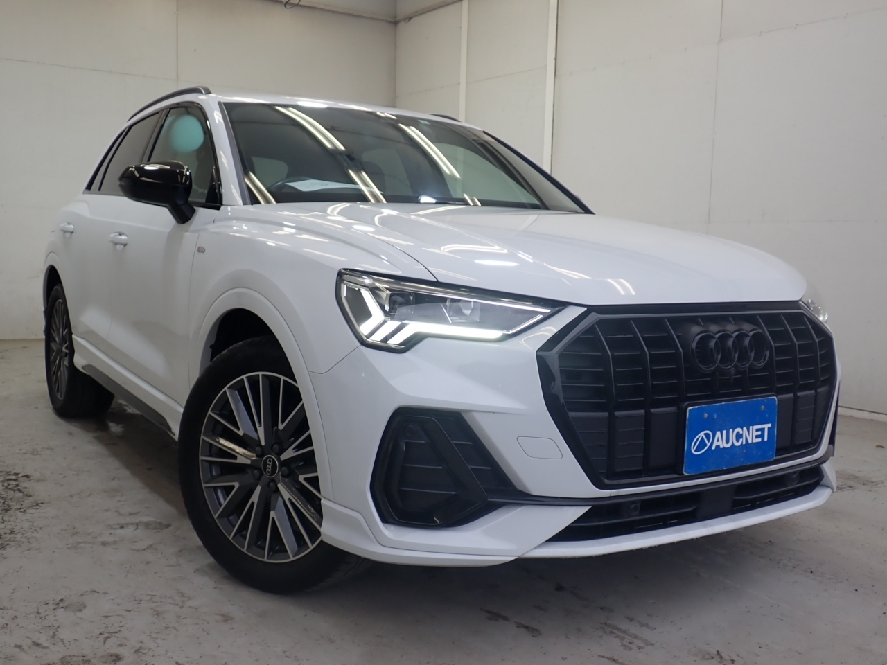 2023 Audi Q3 35 TFSI S LINE