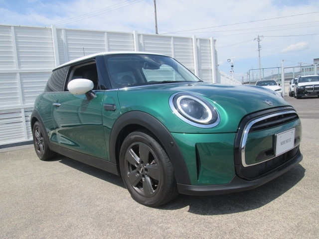 2023 Mini Mini PREMIUM PLUS LINE