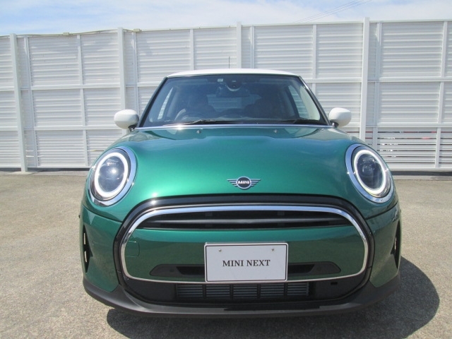2023 Mini Mini PREMIUM PLUS LINE