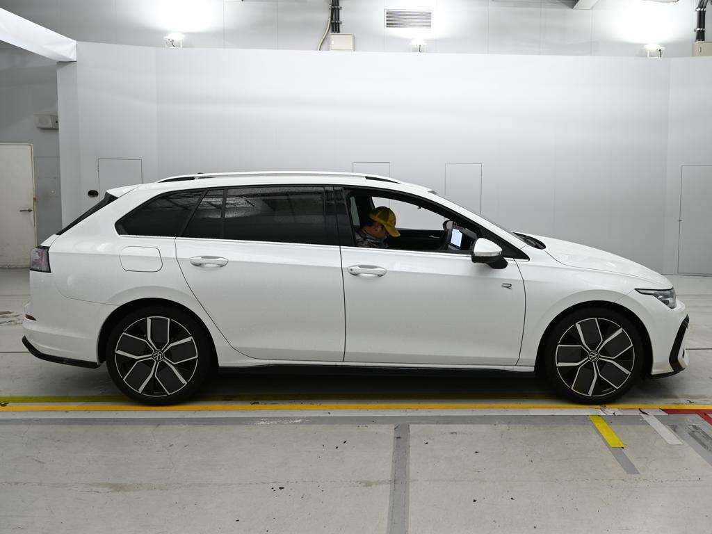 2025 Volkswagen Golf Variant