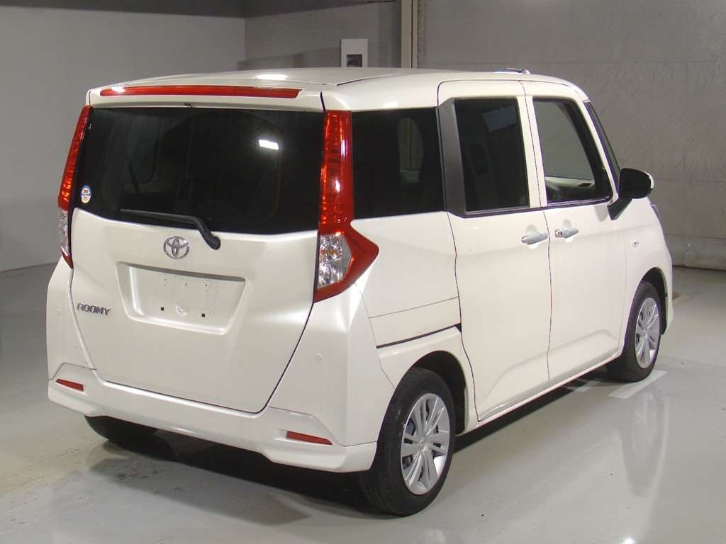 2023 Toyota Roomy X
