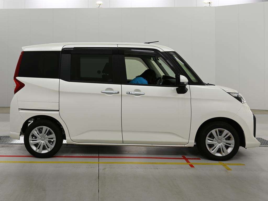 2023 Toyota Roomy G